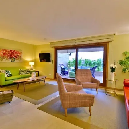 Sleeps 7 Pool בית נופש