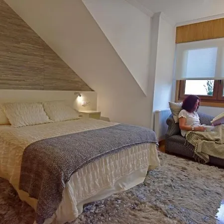 Sleeps 7 Pool