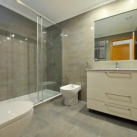 Sleeps 7 Pool בית נופש או גרובה